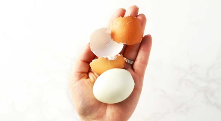 быстрый способ чистки яиц